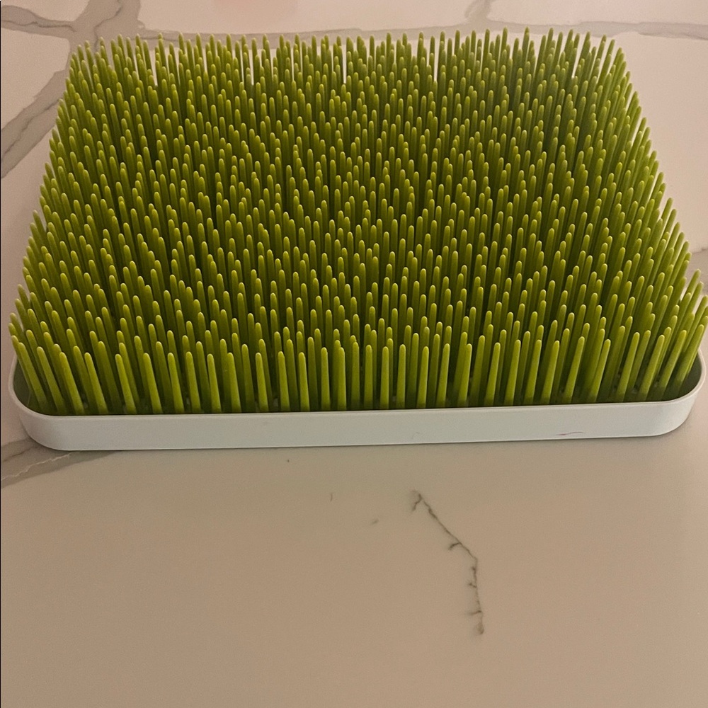 Green Grass-Like Drying Rack - Picture 2 of 3